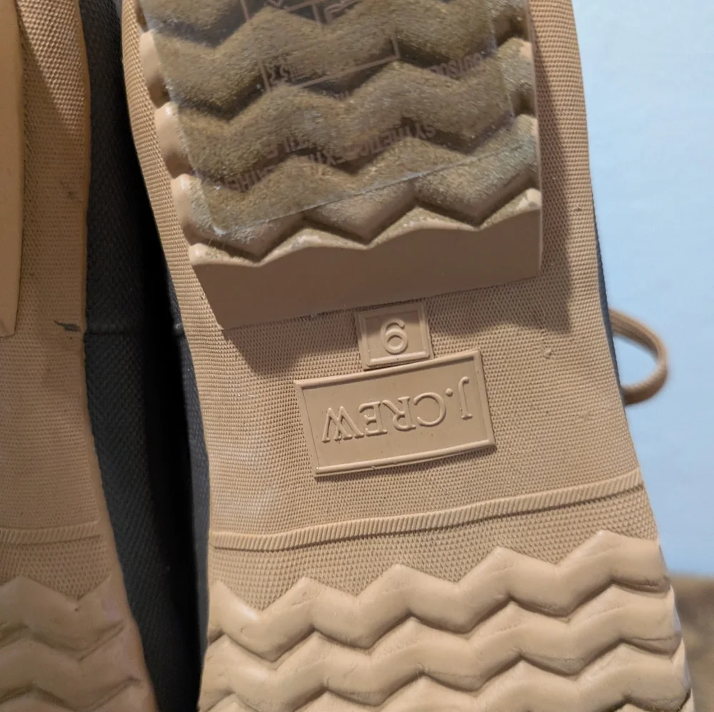 J.crew Heritage duck boots in quilted nylon mens size 9‎